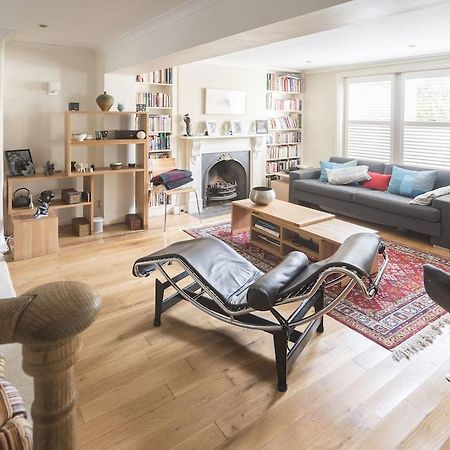 Stylish Family Home In Battersea Vr Londres Exterior foto
